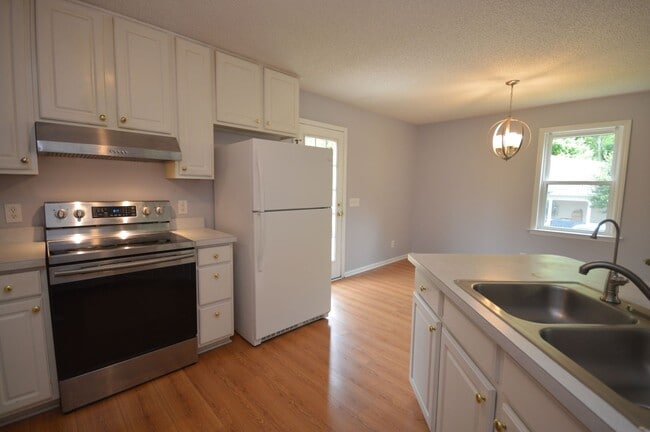 Building Photo - 5725 Stone Crystal Dr