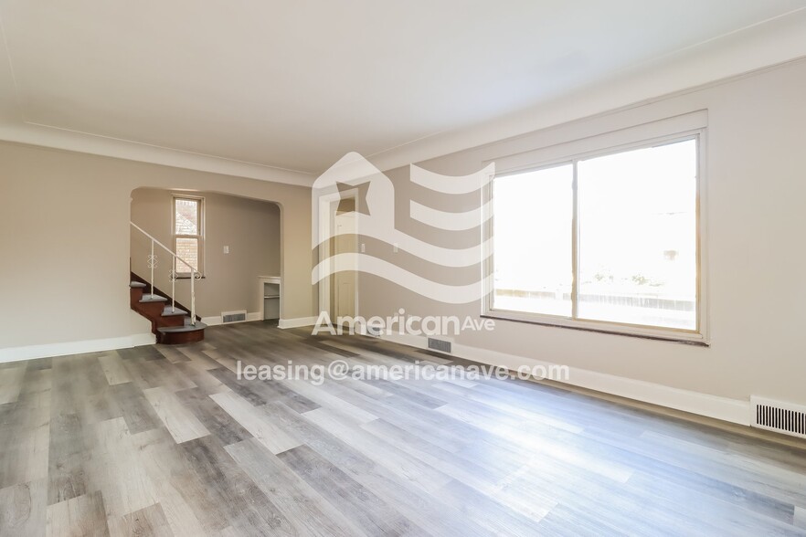 Building Photo - 14350 Rutherford St