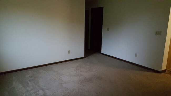 Building Photo - Rosewood Apartments