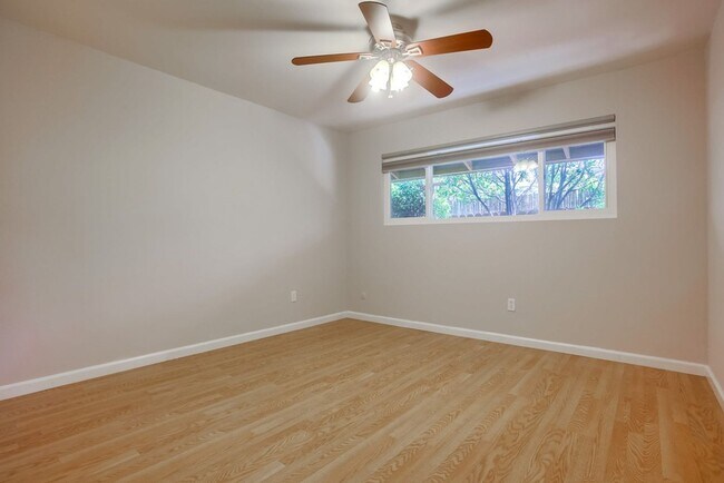 Building Photo - 151 Christen Way