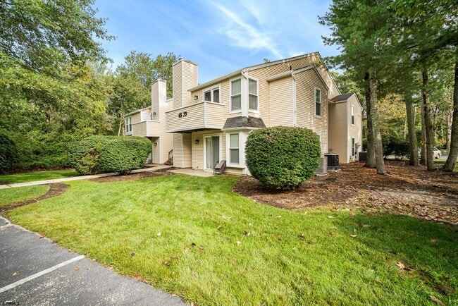 Primary Photo - 73 Pheasant Meadow Dr
