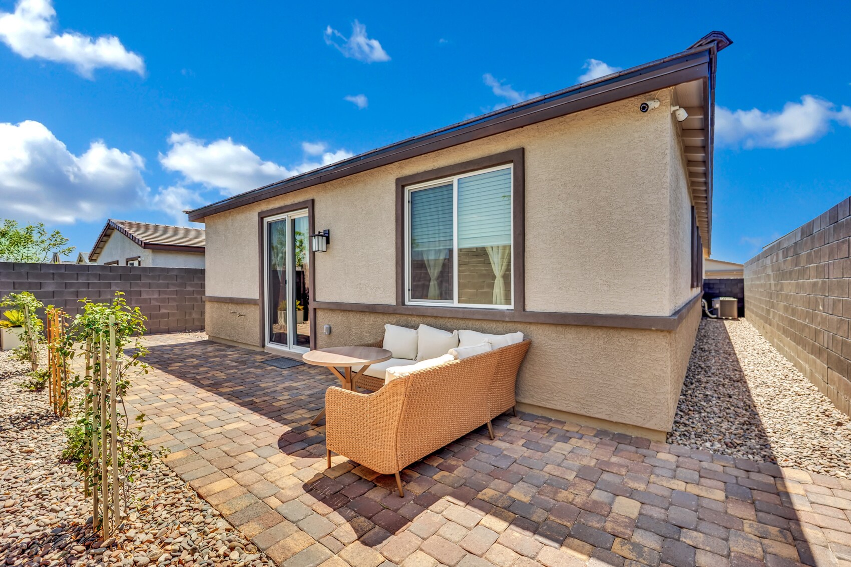Building Photo - 9440 Sequoia Ridge Ave