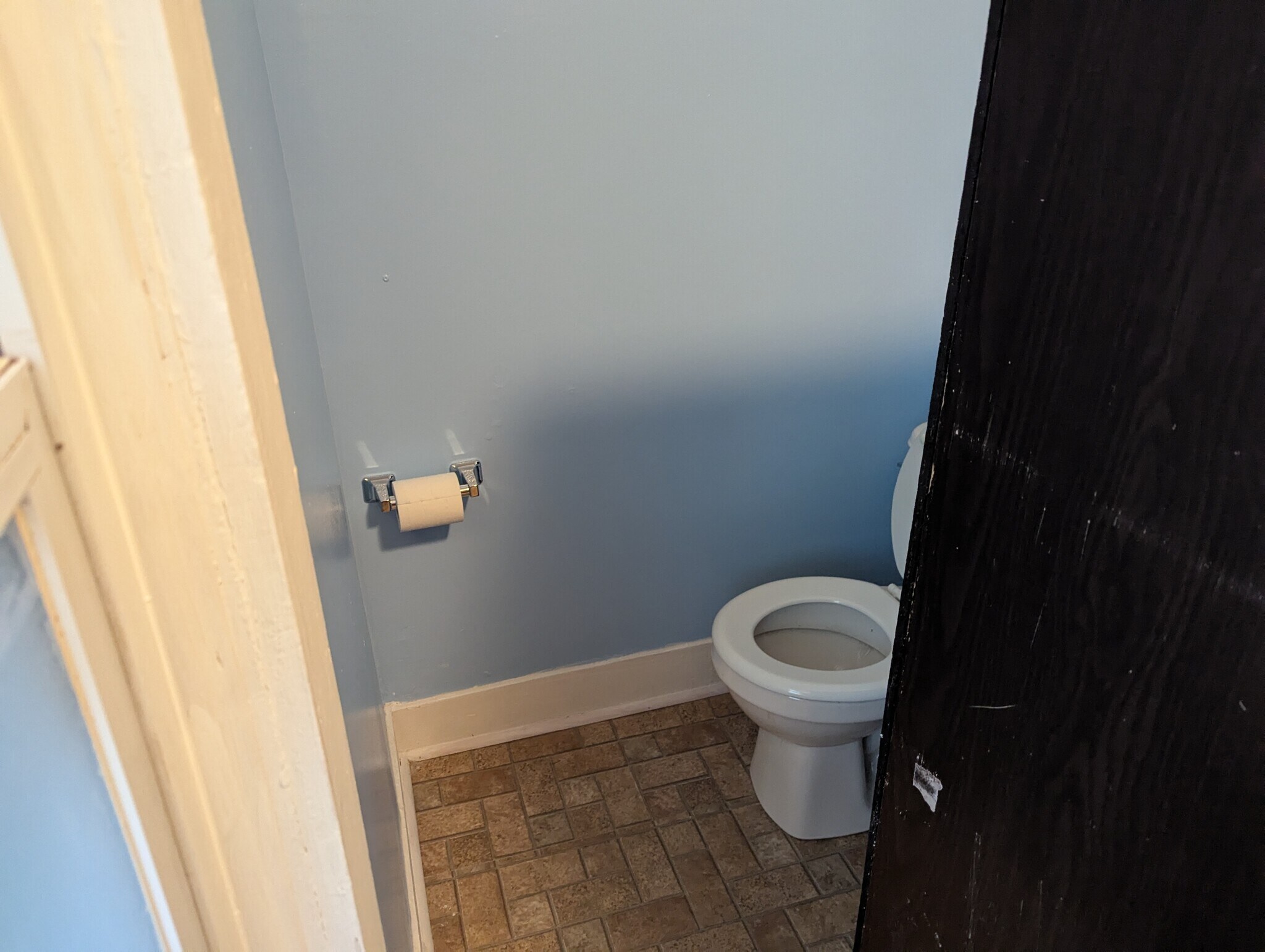 Bathroom - 130 Aurora St