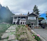 Building Photo - North Tacoma 4 Bed 2 Bath Single Family Home