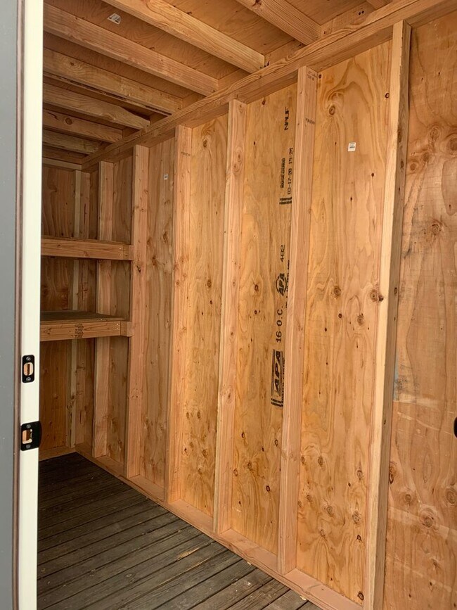 Building Photo - Studio in OLD MILL Utilities Paid