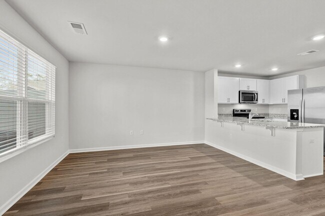 Building Photo - 531 Gemstone Blvd