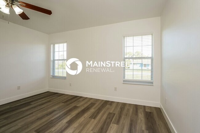 Building Photo - 4 Bedroom Pet-Friendly Home in LEHIGH ACRES, FL with Main Street Renewal