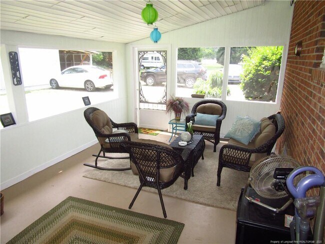 Building Photo - 531 Dewitt Williams Rd