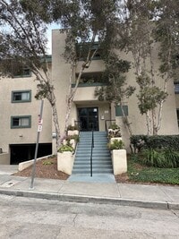 Building Photo - MISSION HILLS...  Top-Floor 2 Bedroom, 2 B...