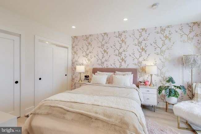 Building Photo - 1011 18th St NE