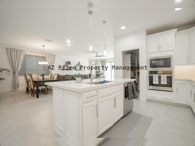 Building Photo - 12125 W Luxton Ln