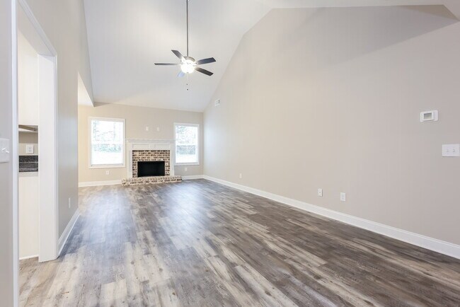 Building Photo - 148 W Wright St