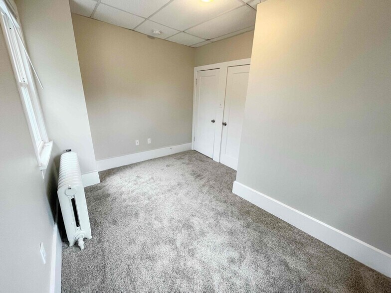 Building Photo - 142 Church St