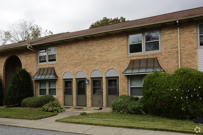 Building Photo - Delaware Apartments