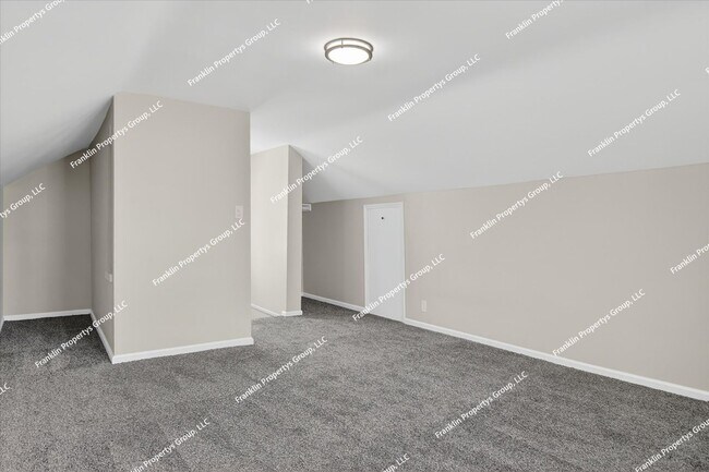 Building Photo - Fully Renovated 3-Bedroom Brick Bungalow in Detroit, 48235