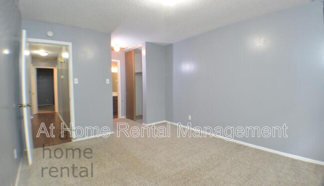 Building Photo - 4707 S Fulton Pl