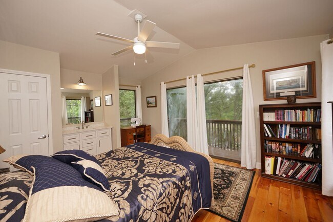 Building Photo - Updated 4 bedroom home in Bluewater Bay!
