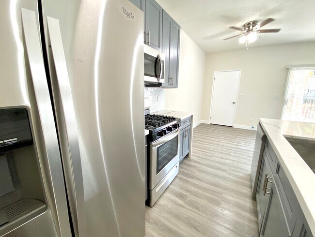 Building Photo - Hazeltine Terrace