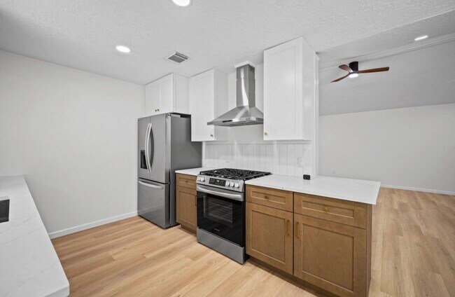 Building Photo - 10935 Silkwood Dr