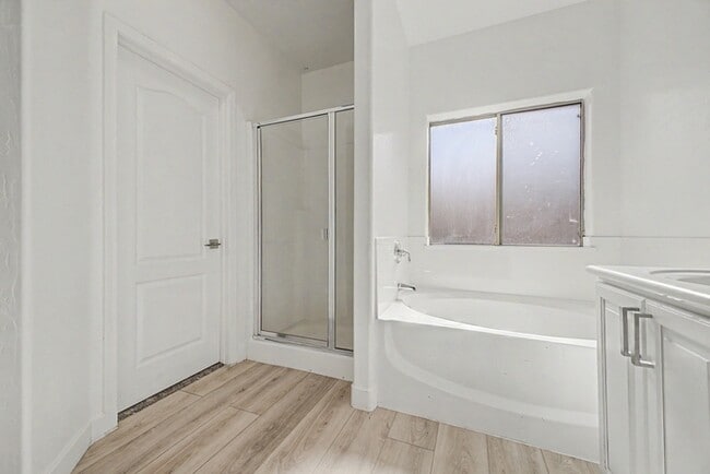 Building Photo - 3533 E Joseph Way