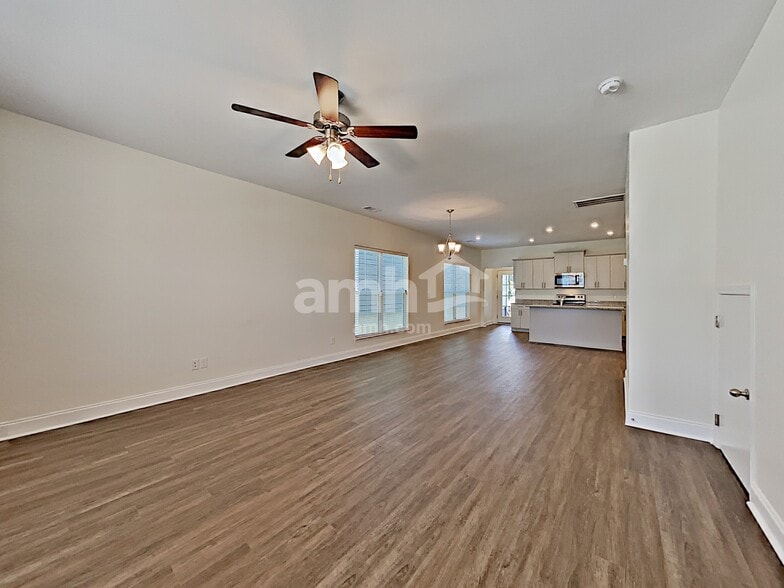 Building Photo - 5332 Tupelo St