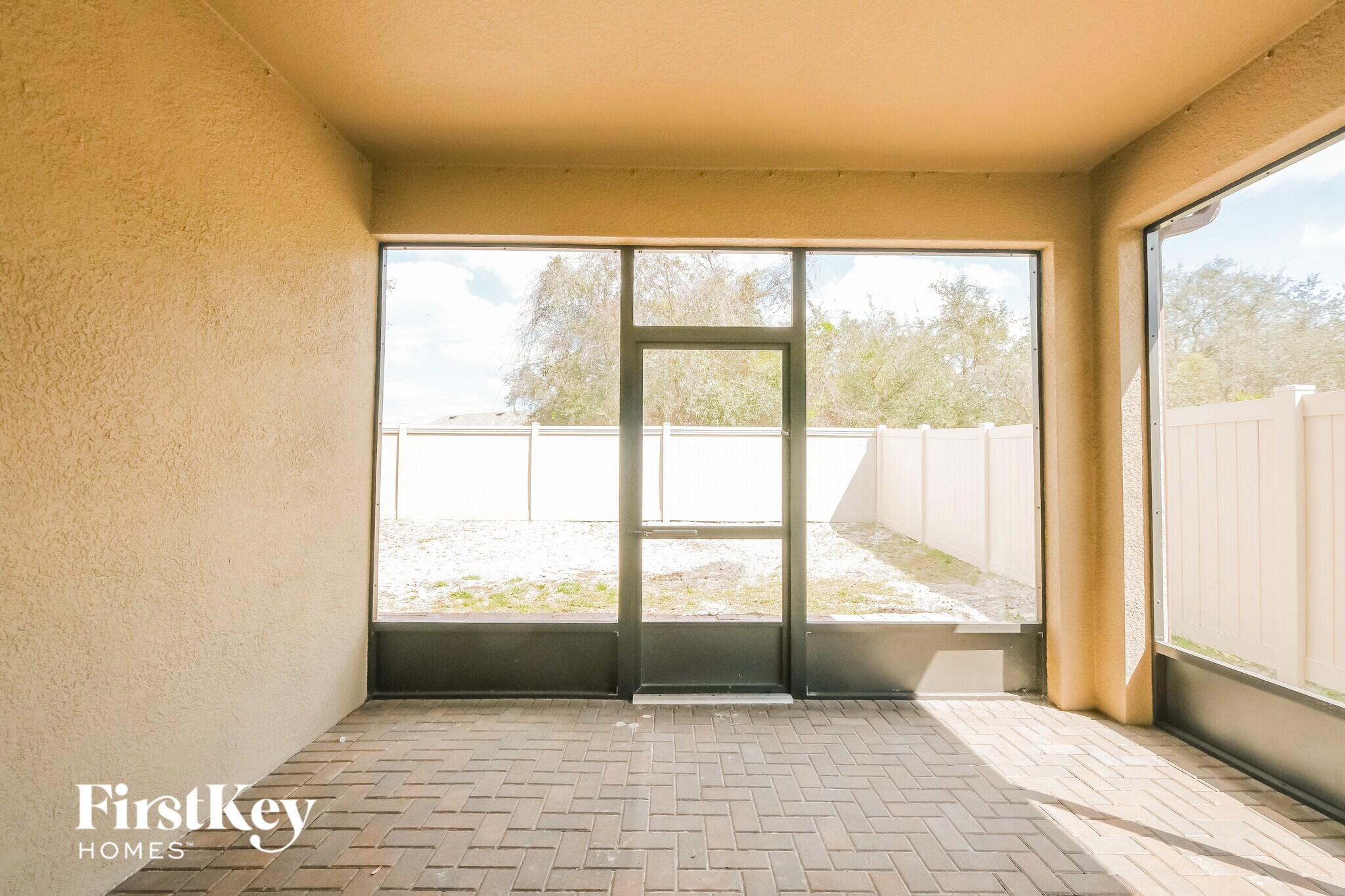 Building Photo - 16303 Treasure Point Dr