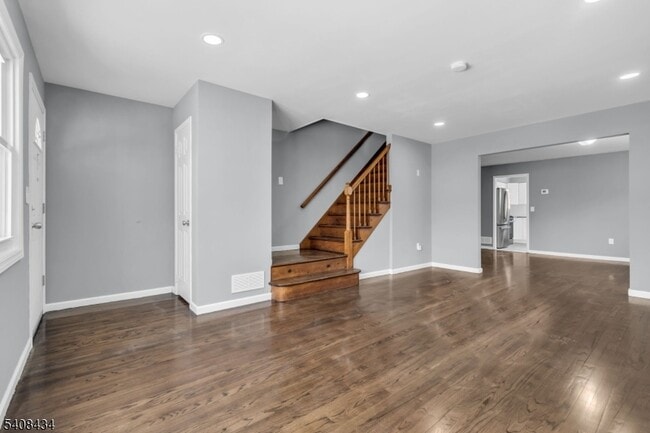 Building Photo - 417 Highland Pl