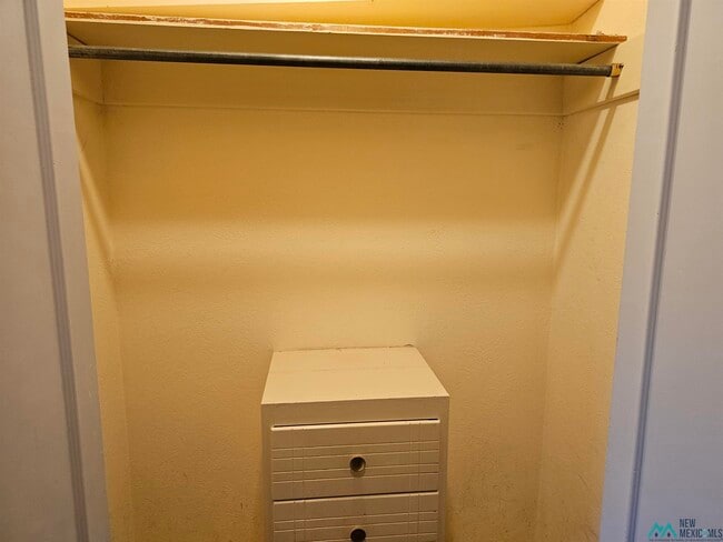 Building Photo - 1801 Eastridge Dr