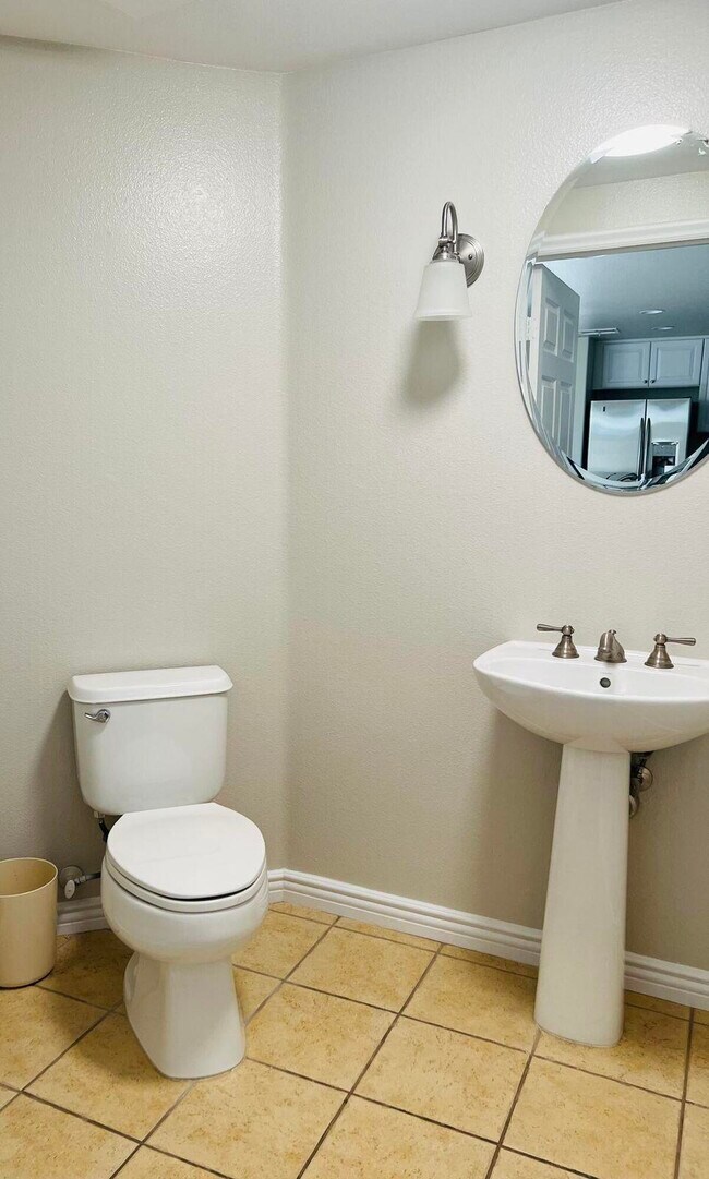 Building Photo - 45245 Seeley Dr