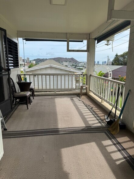 Building Photo - 947 Laki Rd