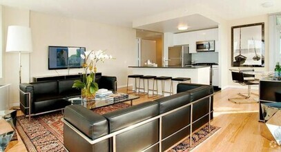 Building Photo - 2 bedroom in LONG ISLAND CITY NY 11109