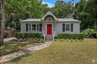 Building Photo - Old Village Cottage -Fully Furnished