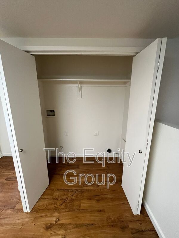 Building Photo - 3902 W Meadow Ave