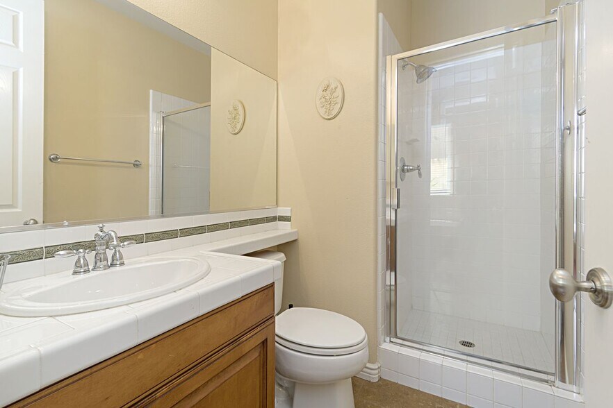 Building Photo - 13443 Moreton gn