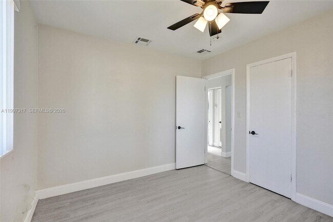 Building Photo - 136 Miami Gardens Rd