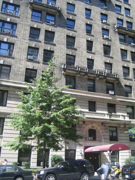 Building Photo - 525 W End Ave