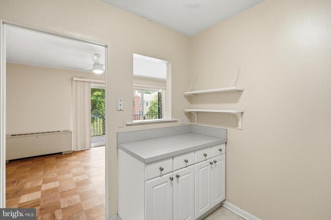 Building Photo - 3535 Chevy Chase Lake Dr