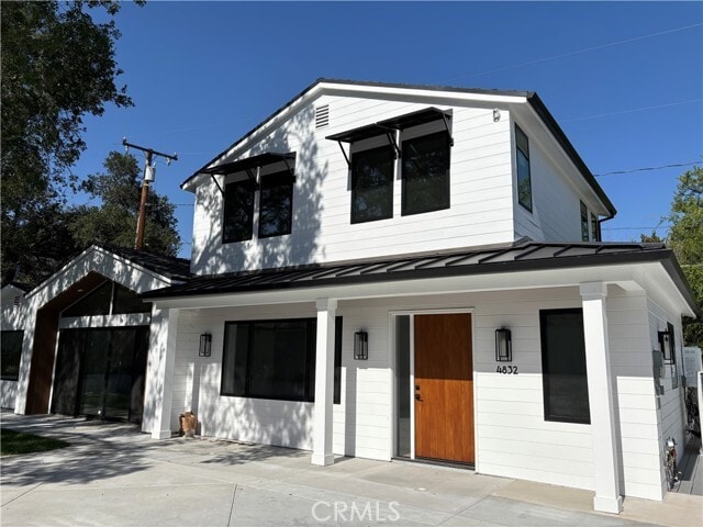 Building Photo - 4832 La Canada Blvd