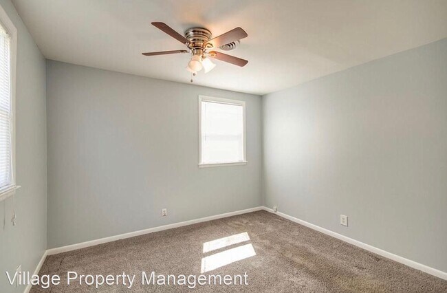 Building Photo - 3 br, 1 bath House - 3239 Panorama Dr