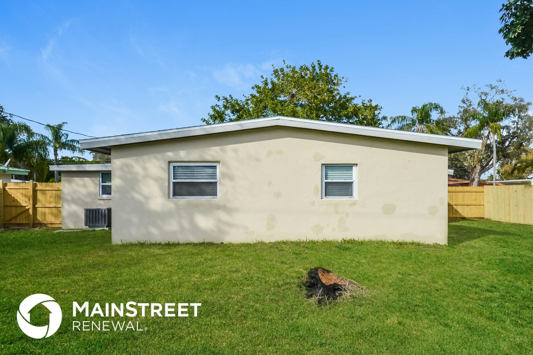 Building Photo - 3211 21st Ave Dr W