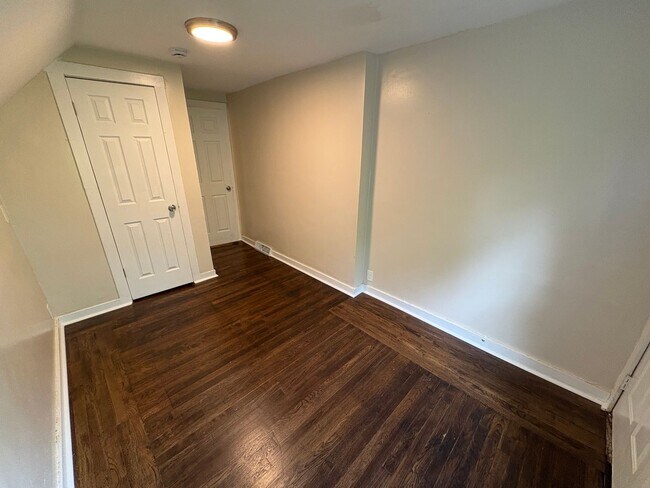 Building Photo - 4220 Burdette St