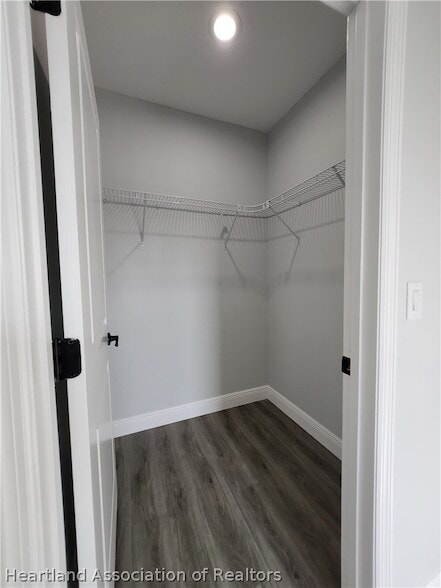 Building Photo - 6918 Dickinson Dr