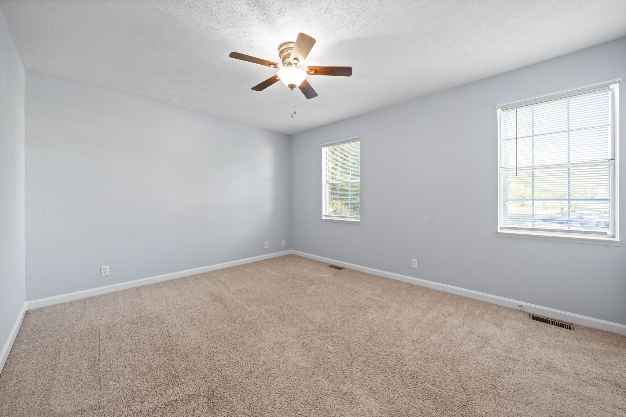 Building Photo - 113 Azalea Ct