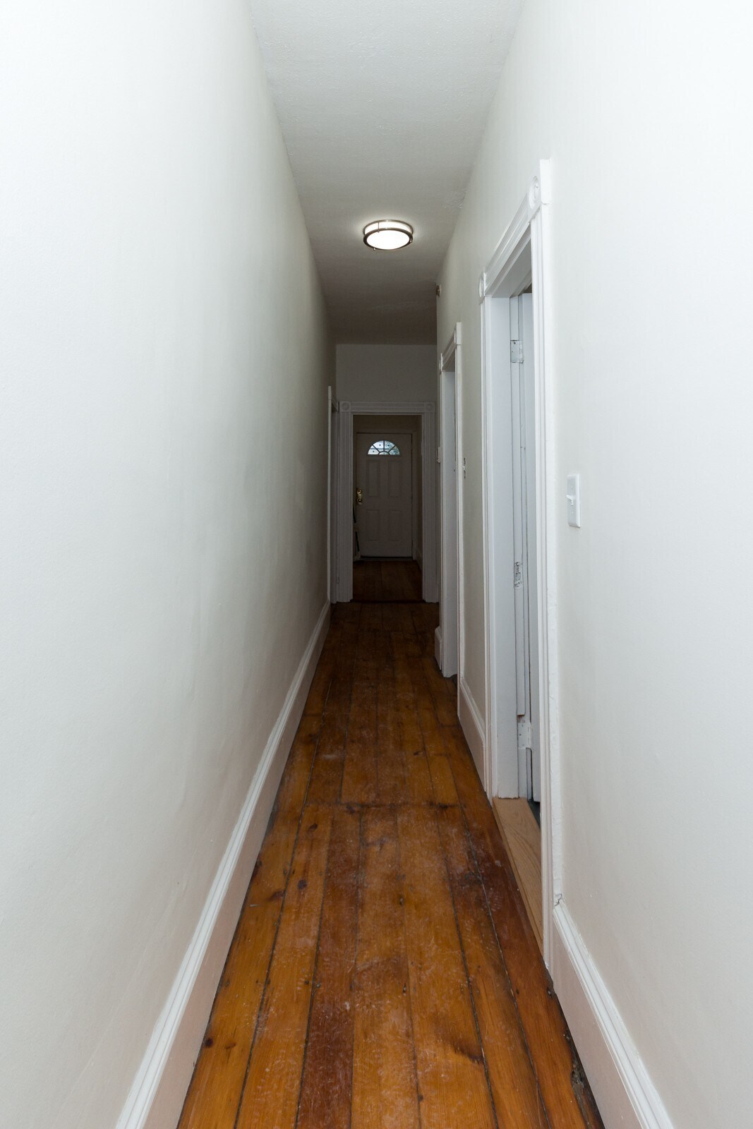 Building Photo - 25 Oakwood St