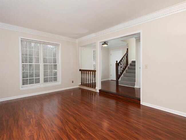 Building Photo - 8950 Carroll Manor Dr