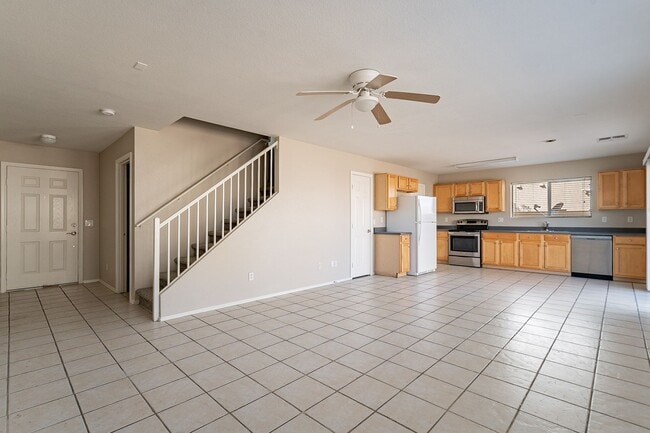 Building Photo - Home in Chandler for rent
