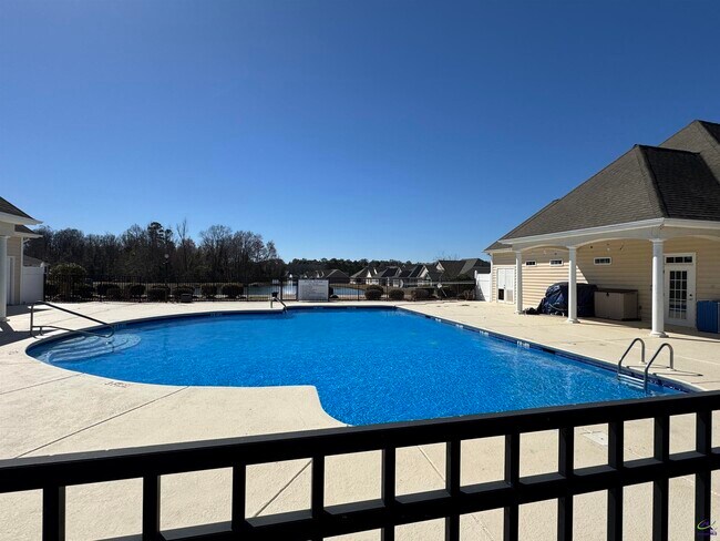 Building Photo - 200 S Houston Springs Blvd