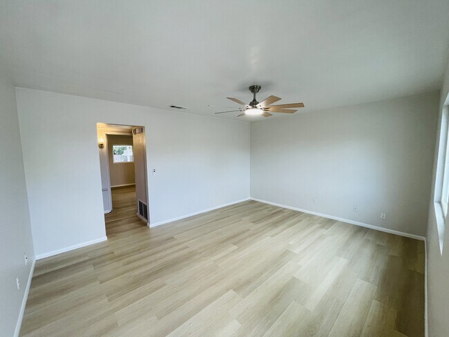 Building Photo - 1887 Cll Amargosa