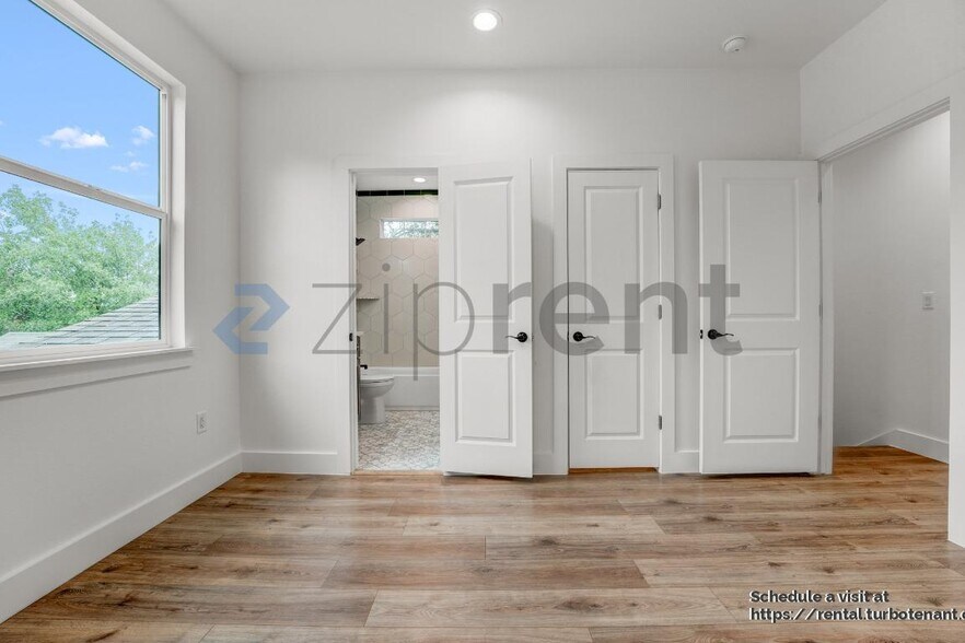 Building Photo - 124 S Mockingbird Cir