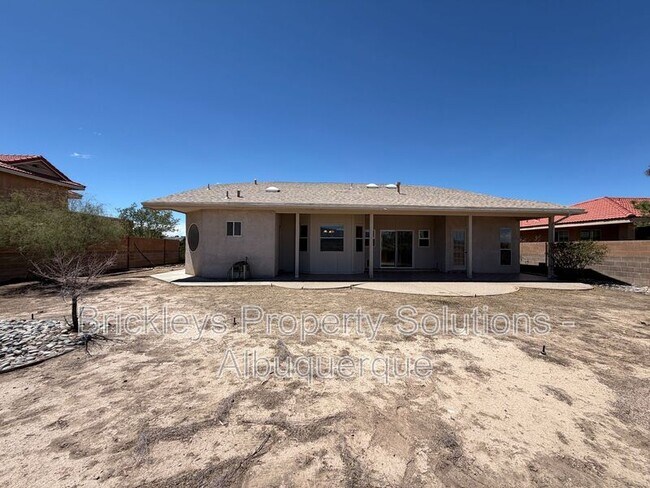 Building Photo - 7281 Spruce Mountain Loop NE